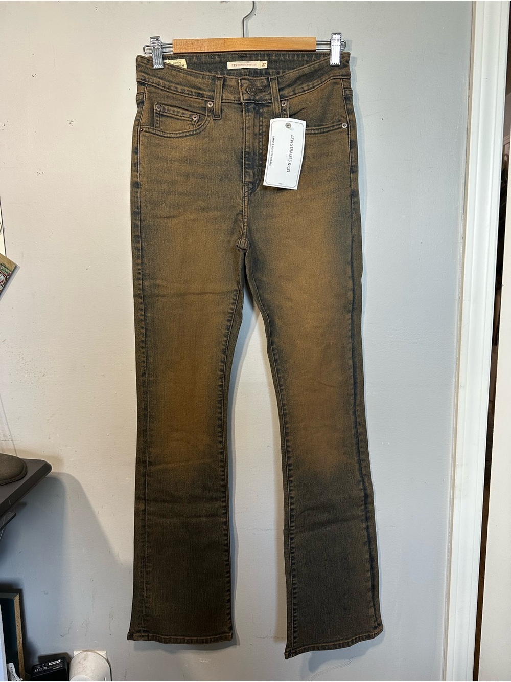 🆕 LEVI’s 725 RARE High Rise Bootcut Jean/Denim in Ranchera Straw - Picture 2 of 10